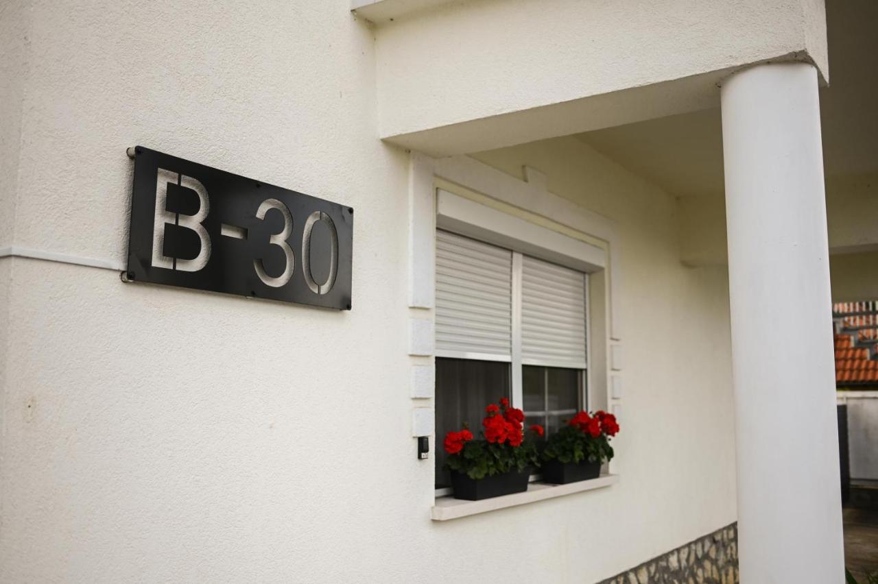 B-30 Vendeghaz Apartment Tokaj Luaran gambar